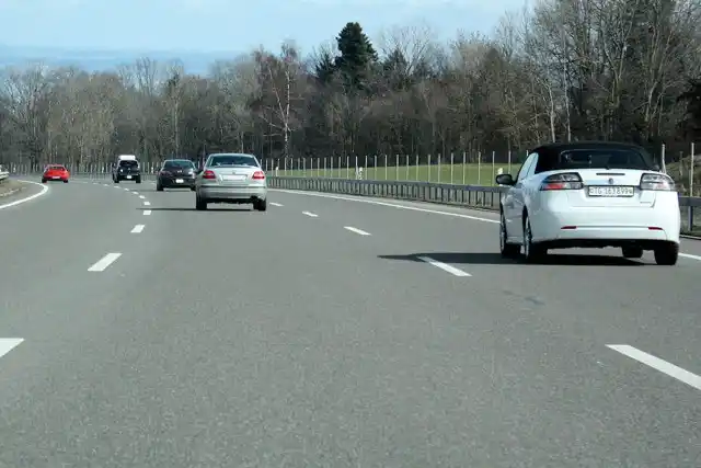 ausserster-fahrstreifen-nicht-fur-anhanger