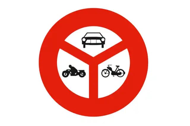 circulation-interdite-aux-voitures-automobiles-motocycles-cyclomoteurs