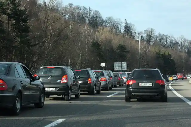 rechts-vorbei-fahren