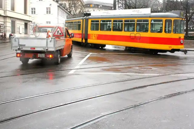 i-tram-hanno-la-precedenza